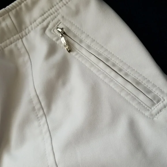 Izod white golf shorts sz 6 - Picture 3 of 5